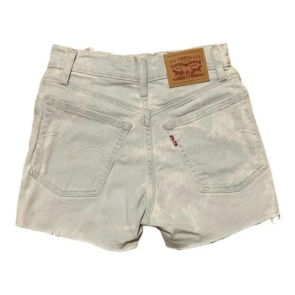 Levi's Women's Light Blue Bleached High-Rise Cut Off Shorts 24 - Picture 3 of 5